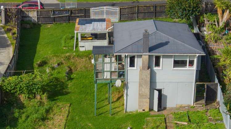 39 Newington Road Henderson_16