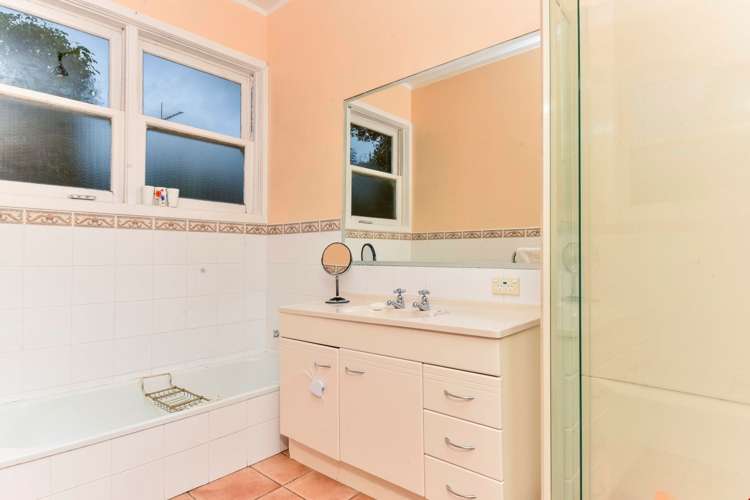 1/25 Aramoana Avenue Devonport_13