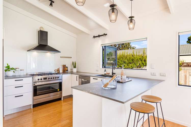 10 Edwin Mitchelson Road Muriwai_7