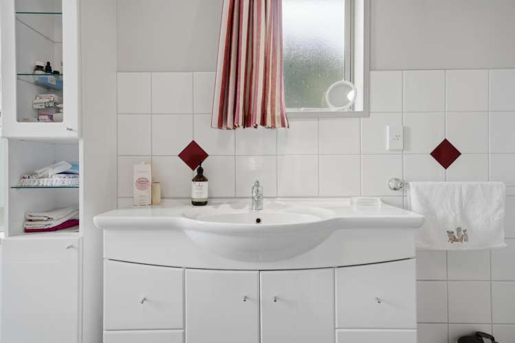 284 Racecourse Road Amberley_15