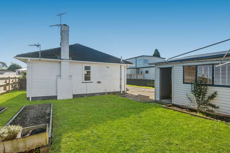1/4 Pratt Street Papakura_13