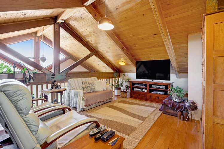 9 Elizabeth Grove Stratford_36