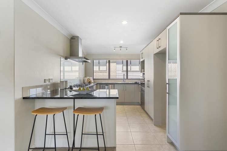 12 Valderama Drive Flat Bush_11