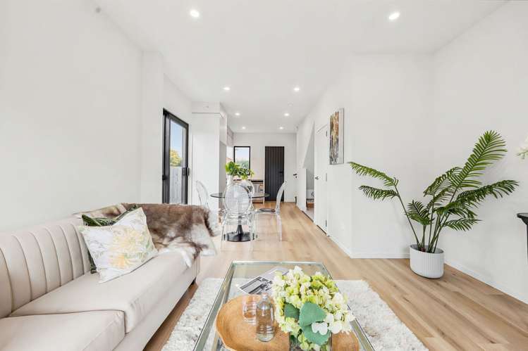 97 Wavecrest Lane Hobsonville_3