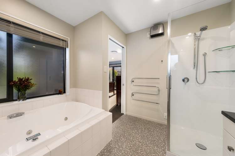 17 Evergreen Place Parklands_11