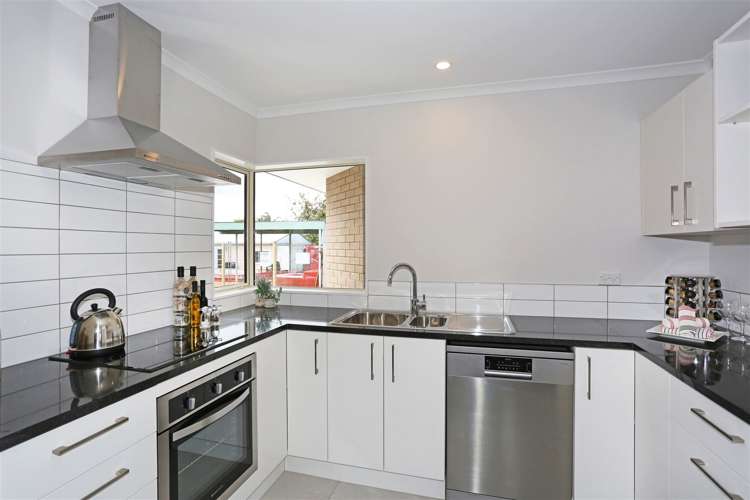 11b Kelvin Road Papakura_1