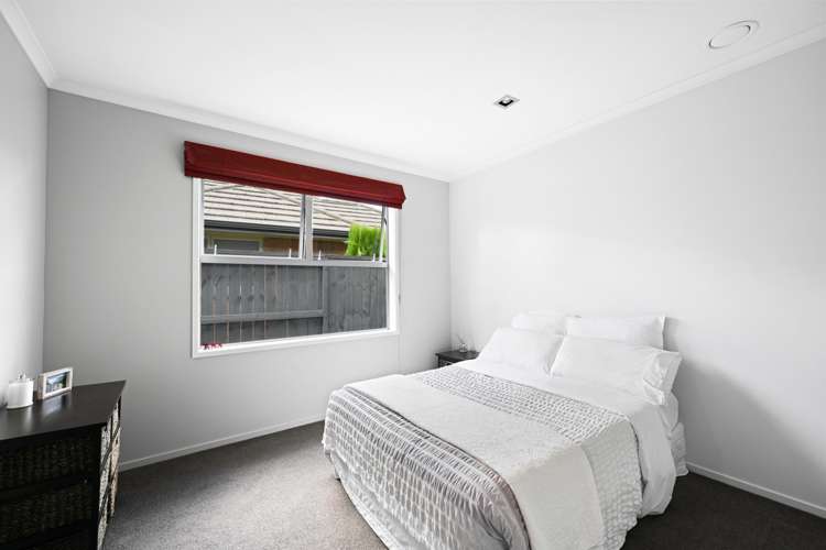 5 Hawkridge Rise Huntington_16