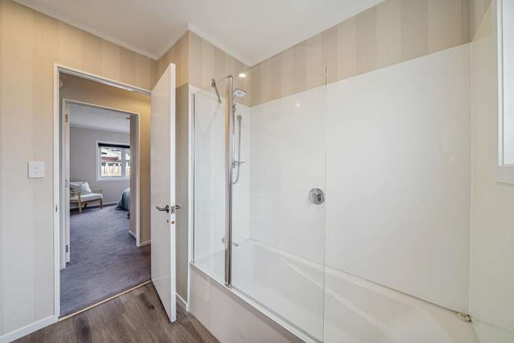 2a Golf Road Manor Park_21