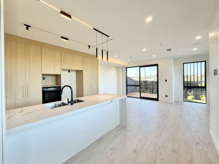 1/73 Te Taruna Drive Milldale_1