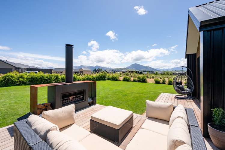 672 Aubrey Road Wanaka_19