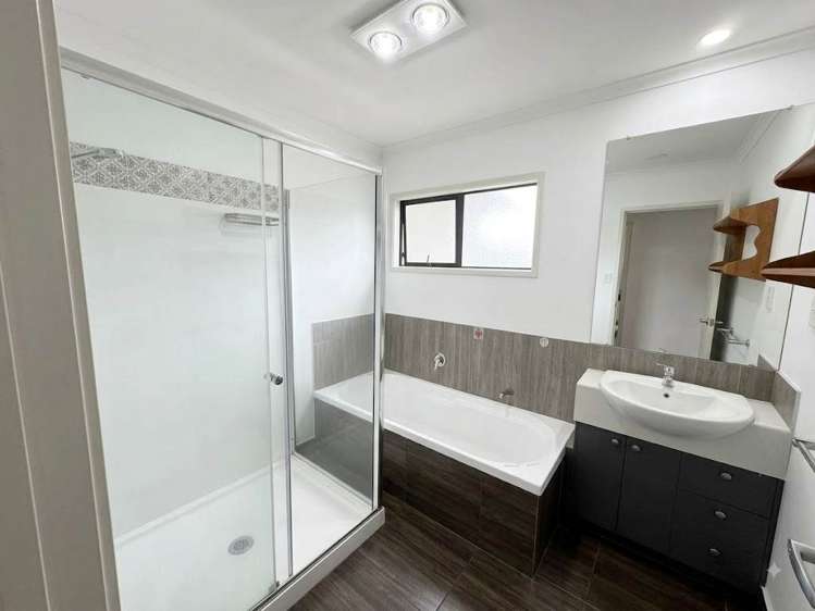 125 Fernhill Way Oteha_9