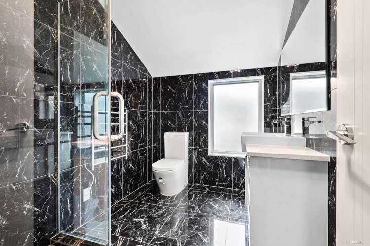 141 Tiriwa Drive Massey_10