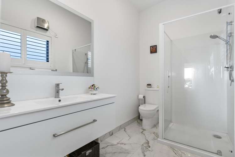 1/107 Wharf Street Tauranga Central_15