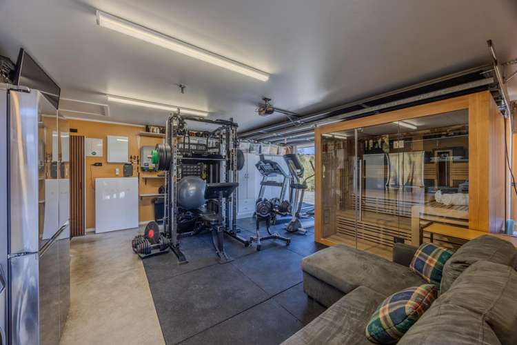 10 Jack Young Place Albert Town_23