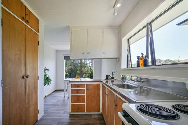 1655 Middle Road Poukawa_4