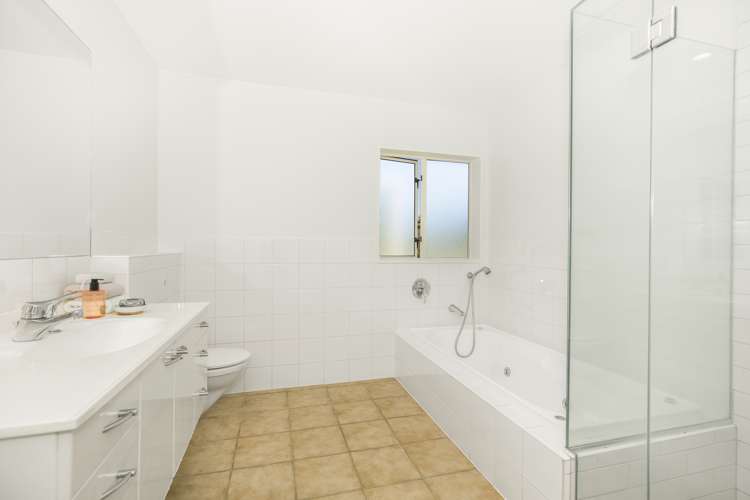 245b Hill Road The Gardens_11