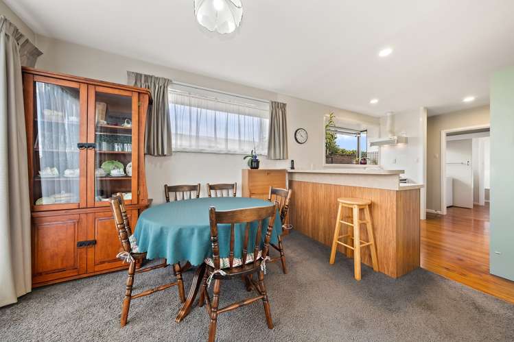 64 Oriana Crescent Hornby_9