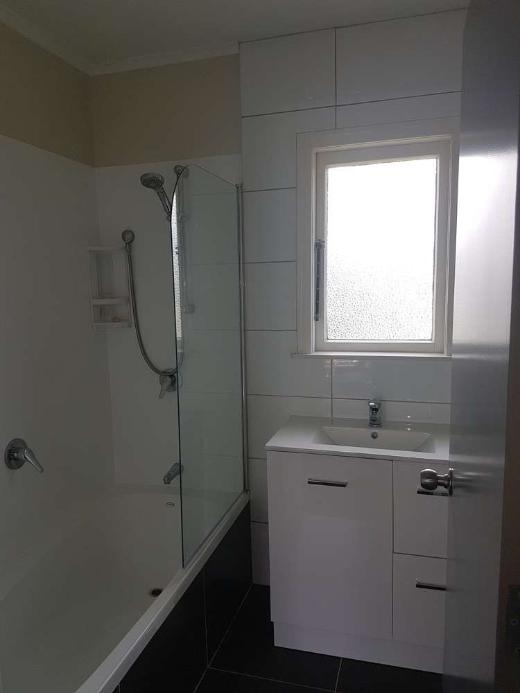 39 Sutton Crescent Papakura_10