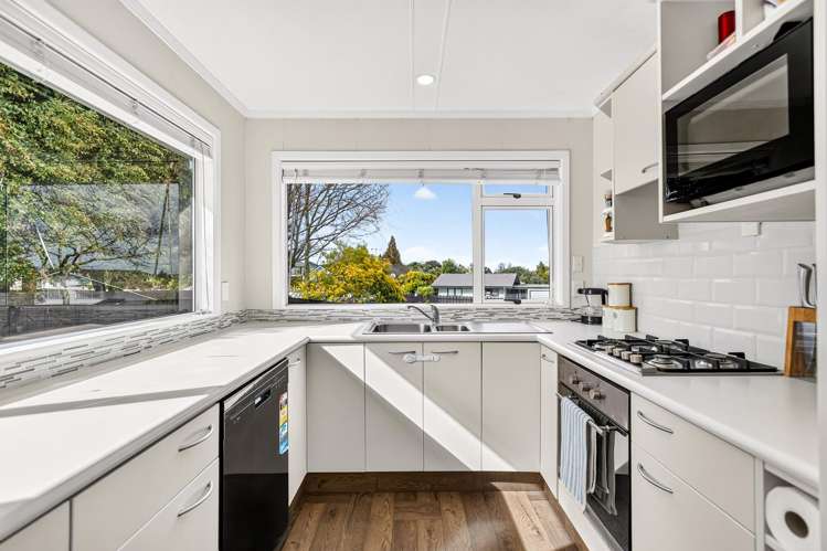 64 Pohutukawa Drive Pukete_4