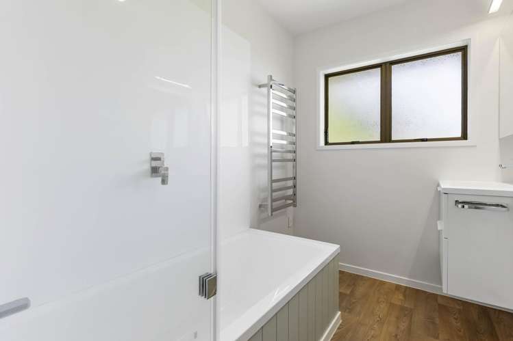 2/72 Lake Road Northcote_6