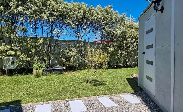 60 Old Lake Road Narrow Neck_39