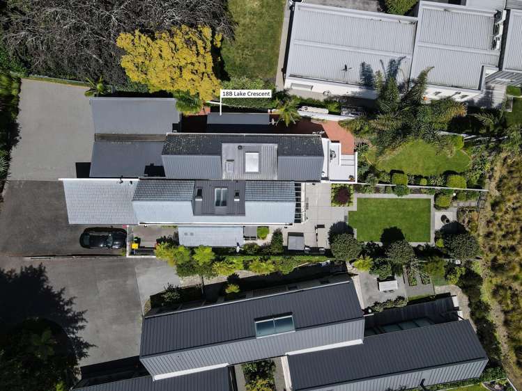 18b Lake Crescent Hamilton Lake_24