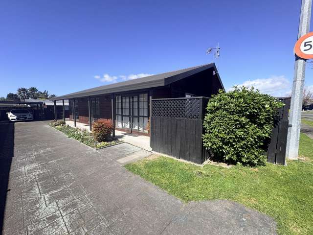 Perfectly Positioned 3 Bedroom Property - Greenmeadows
