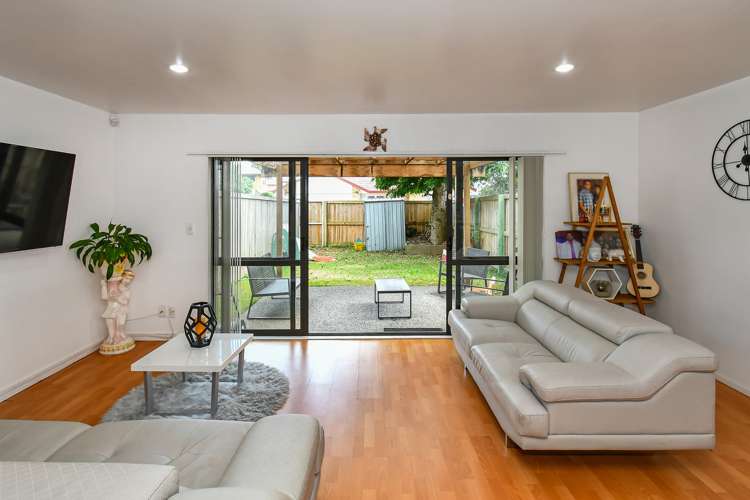 4/16 Yang Place Papakura_1