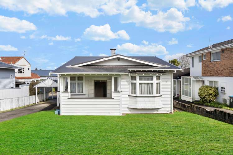 24 Woodward Road Mt Albert_18