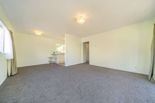 2/614 Fergusson Drive Trentham_3