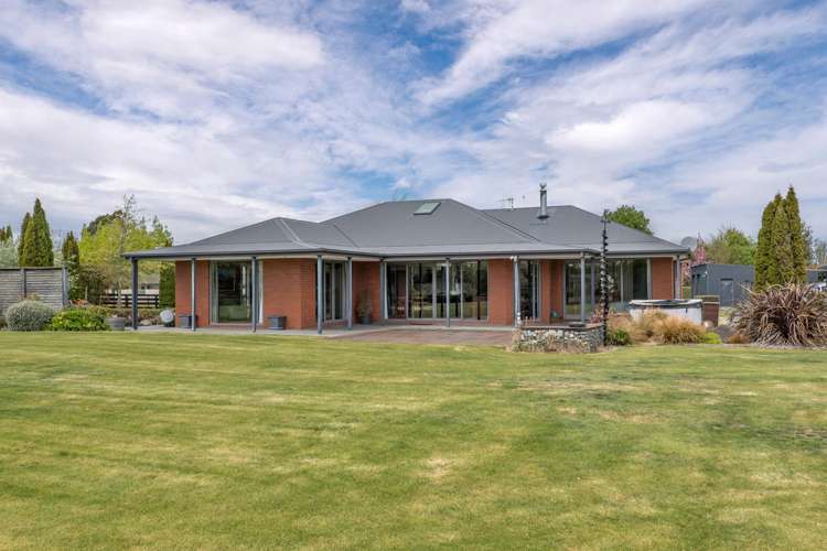 70 Stott Drive Darfield_24