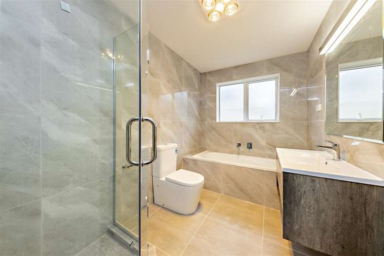 44 Hangahai Road Flat Bush_5