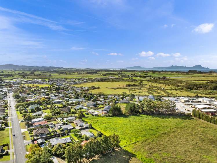 19 South Road Waipu_35