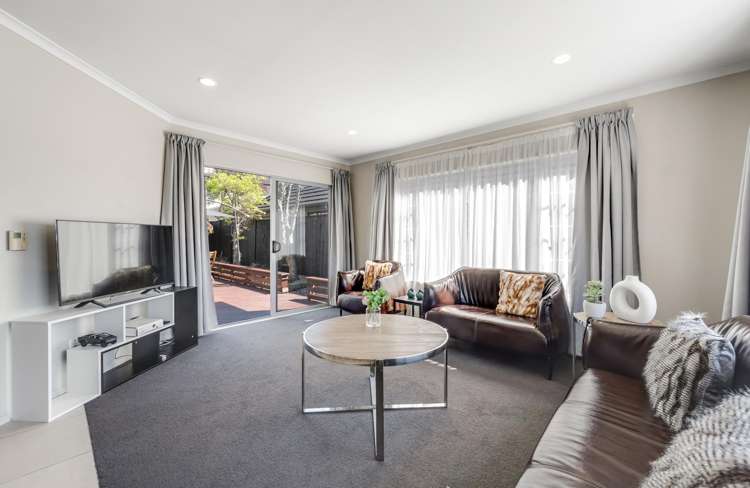 8 Deerfield Place Flat Bush_10