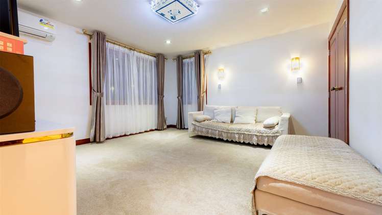 12 Fairhill Place Flat Bush_27