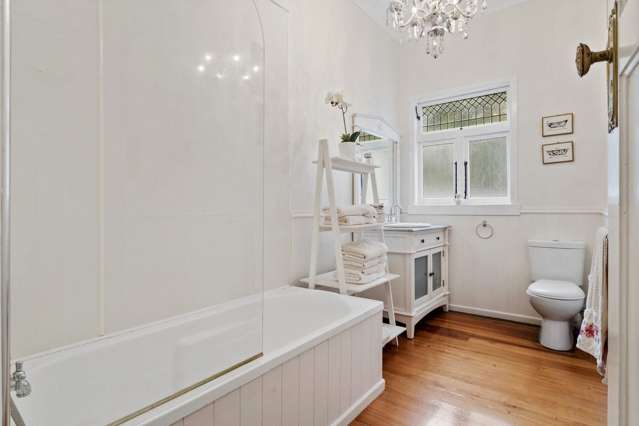 57 Beach Road Pahurehure_4