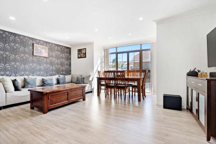 3/15 Alfriston Road Manurewa_2