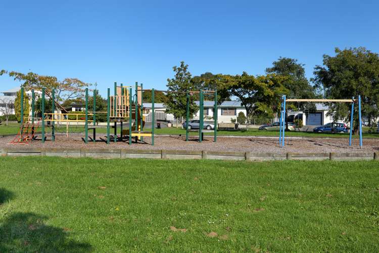 23 Lichfield Crescent Tamatea_15