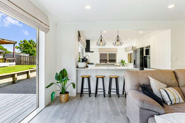 54 Black Teal Close Unsworth Heights_12