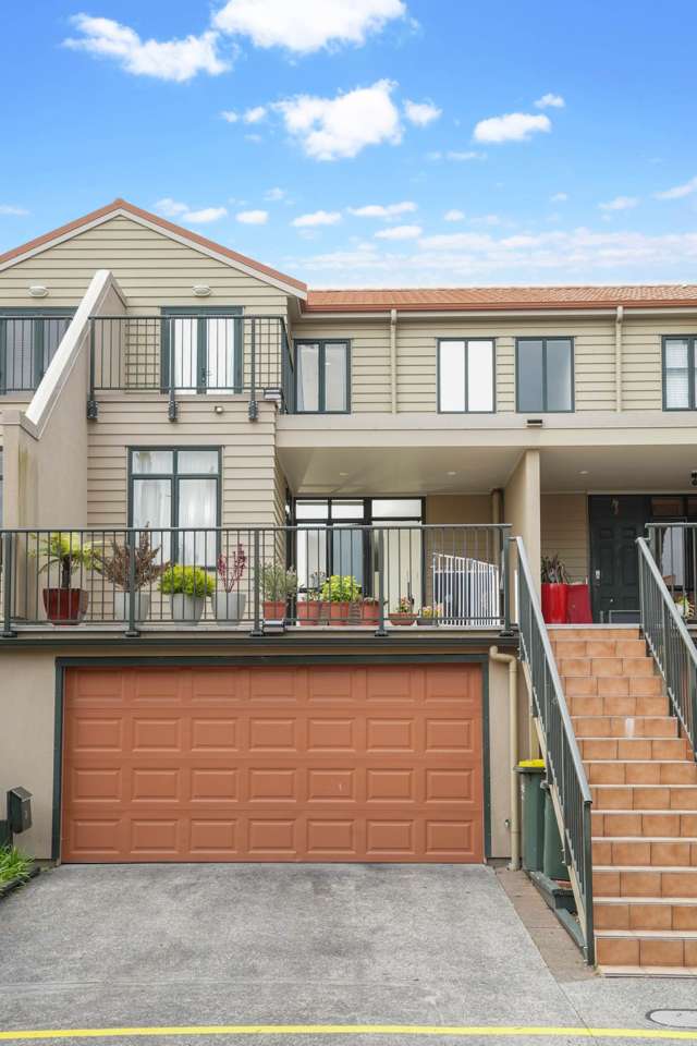 21/1 Ambrico Place New Lynn_1