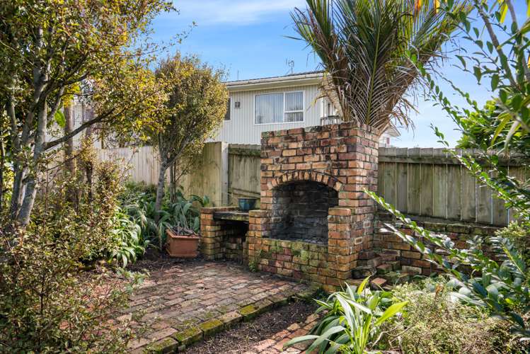 44 Shetland Street Glen Eden_14