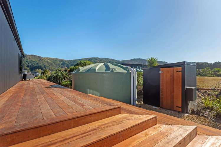 4 Tarapuka Way Māhia_20