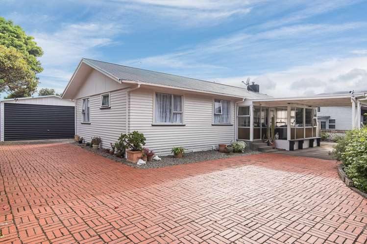 11 Konini Grove Raumati Beach_1