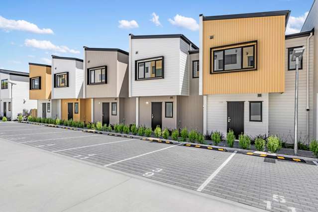 Act fast – CCC & titles issued – move in now.