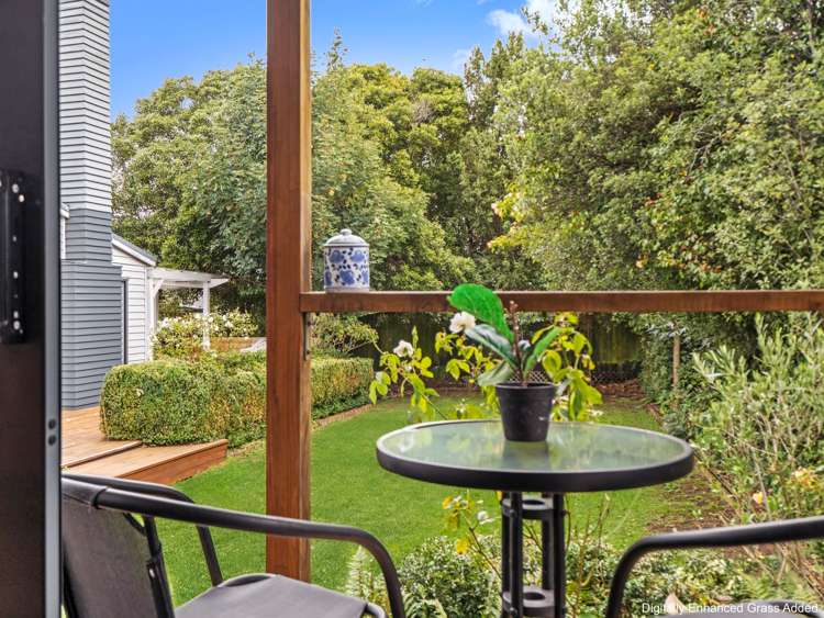 297 lake terrace road Burwood_4