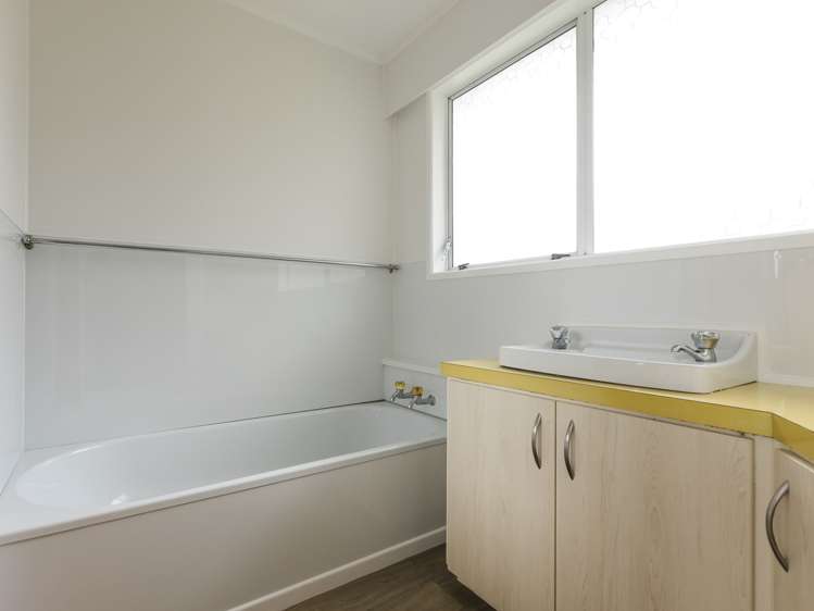 18 Captain Scott Road Glen Eden_5