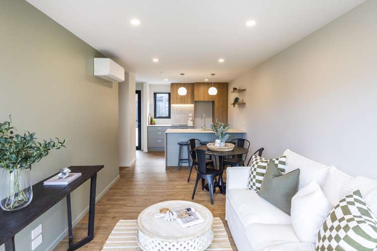 4/8 Akoranga Place Hornby_4