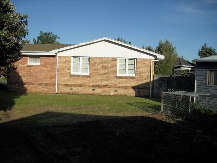 98 Albert Street Hamilton East_9