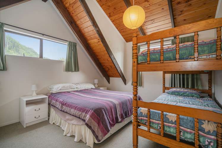 1227 Hikuai Settlement Road Pauanui_11