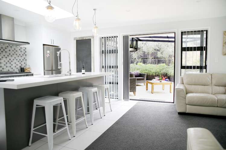 33 Sunningdale Street Wattle Downs_5